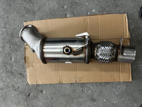 Rolls Royce Cullinan Catalytic Converter Close to Engine 18328663515 OEM
