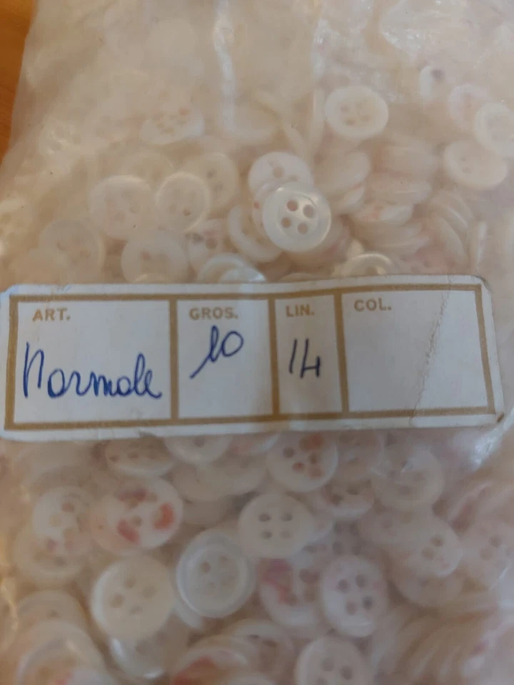 Bottoni Madreperla Per Camicie Donna - Immagine 2 di 4