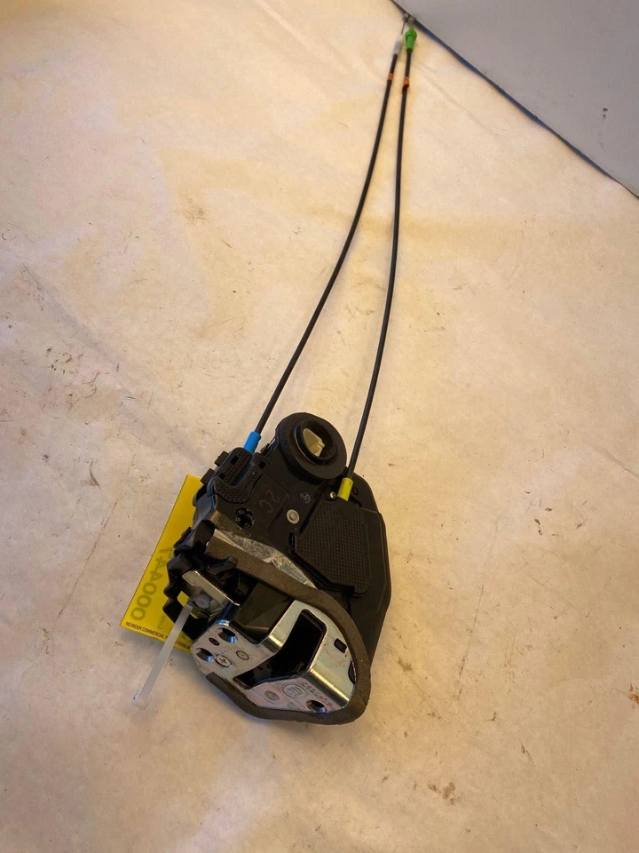 Toyota Prius C 2012-2017 conjunto de pestillo de cerradura de puerta trasera lado derecho del pasajero derecho derecho derecho derecho Foto 2 de 4