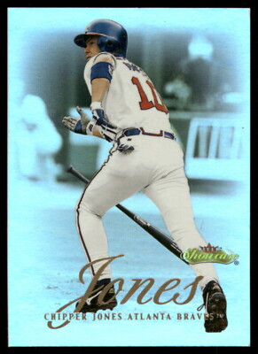 2000 Fleer Showcase #32 Chipper Jones
