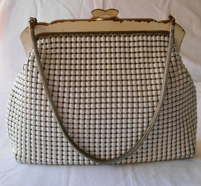 glomesh clutch bolsa