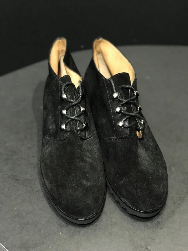 New Bettye Muller Women's Lace Up Wedge Ankle Boots Size 9M RTL $159 - Image 4 of 4