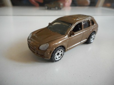 Matchbox porsche cayenne