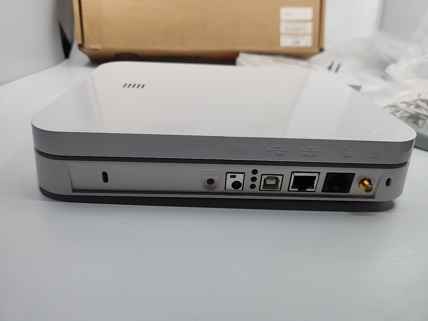 LIFESHIELD HOME SECURITY SYSTEM S30 STATION, SPR1R0 -28 Power Supply, 2 REMOTES