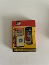 ESSO Plus Clip Together Petrol Gas Pump Model By Britains Models STANDARD OIL