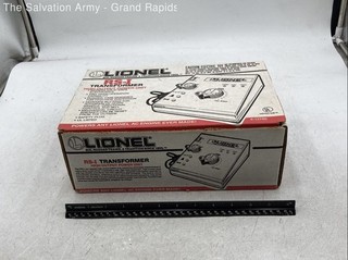 Lionel 6 12780 RS 1 High Output Power Unit AC Transformer And Train Tracks Set
