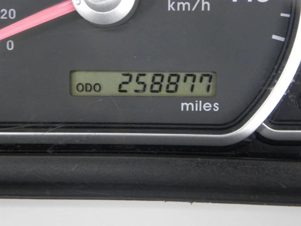 Instrumento medidor de velocidade cluster *258k milhas* para 2004 Mitsubishi Endeavor - Imagem 2 de 4