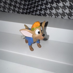 Oliver and Company Tito Chihuahua 1996 Burger King Disney WindUp Toy Figure 2.5"