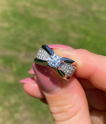 Natural 0.7Ct Diamond and Diamonds gemstone Ring, Solid 18 Karat White Gold, 7US - Picture 6 of 10