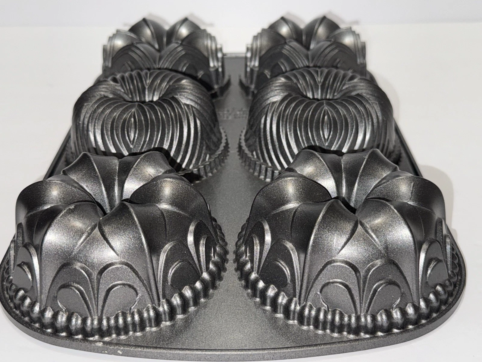 Nordic Ware Garland Multi Mini Bundt Pan 6 Cups Cast Aluminum Bundtlette Cake