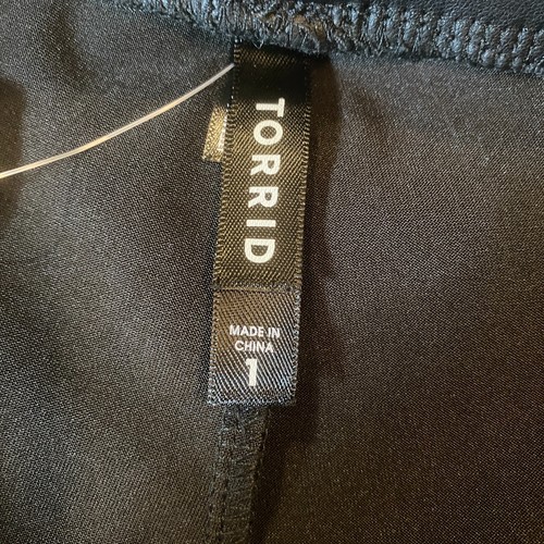 Torrid Leggings Women Plus 1 1X Black PU Faux Leather Mid Rise Pull On Crop - Picture 8 of 11