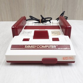 Nintendo Famicom NES Japan console boxws with Super Mario Bros CIB HVC-001 1983