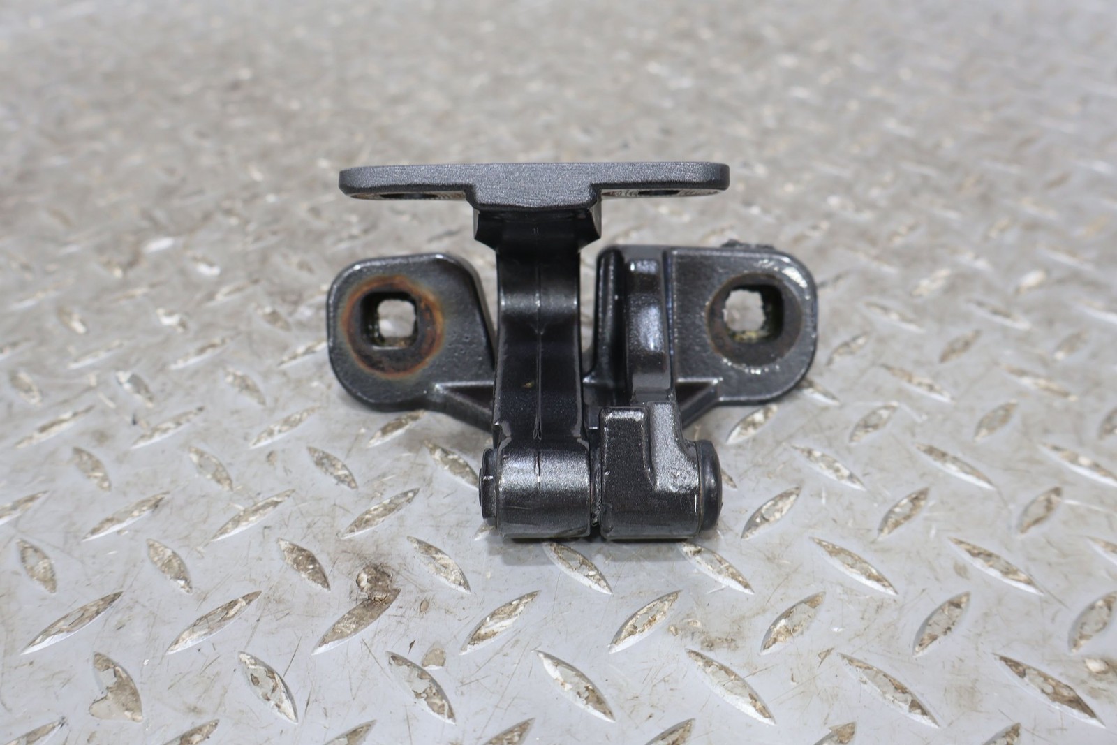 Aston Martin V8 Vantage 2010 Left, right Engine lid hinges Pair Silver