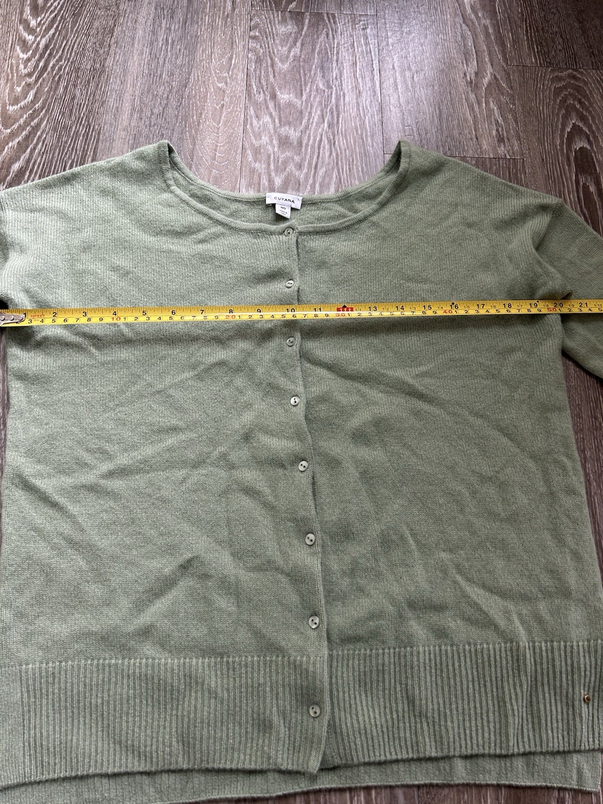 Cuyana Green Cashmere Button Up Sweater Sz M Made In Italy Classic Luxury Preppy