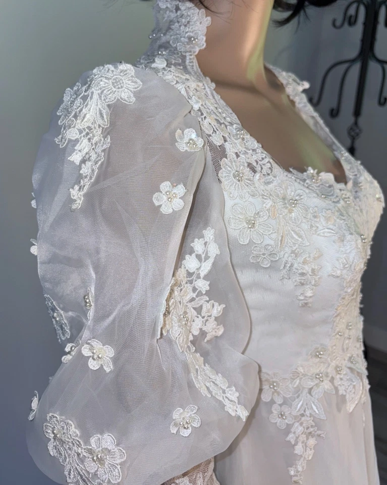 Eve of Milady Vintage Wedding Gown Train Puffed sleeves lace sequins. FREE SHIP! - Image 4 of 4