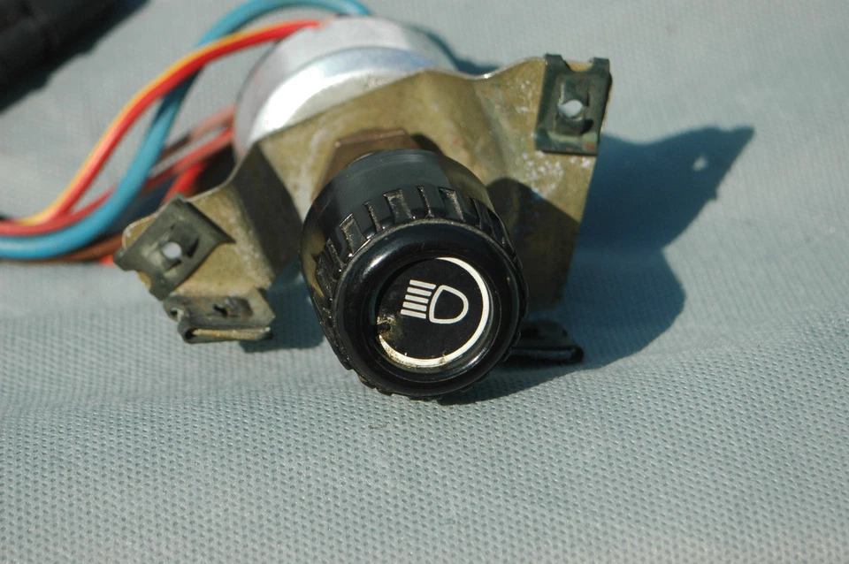 Interruptor de faros Jaguar XJ6 XJ12 1979-1987 con perilla OEM Jaguar Foto 3 de 4