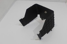 VW Passat 3C B7 Seitenverkleidung des Batteriefachs 3C0915335