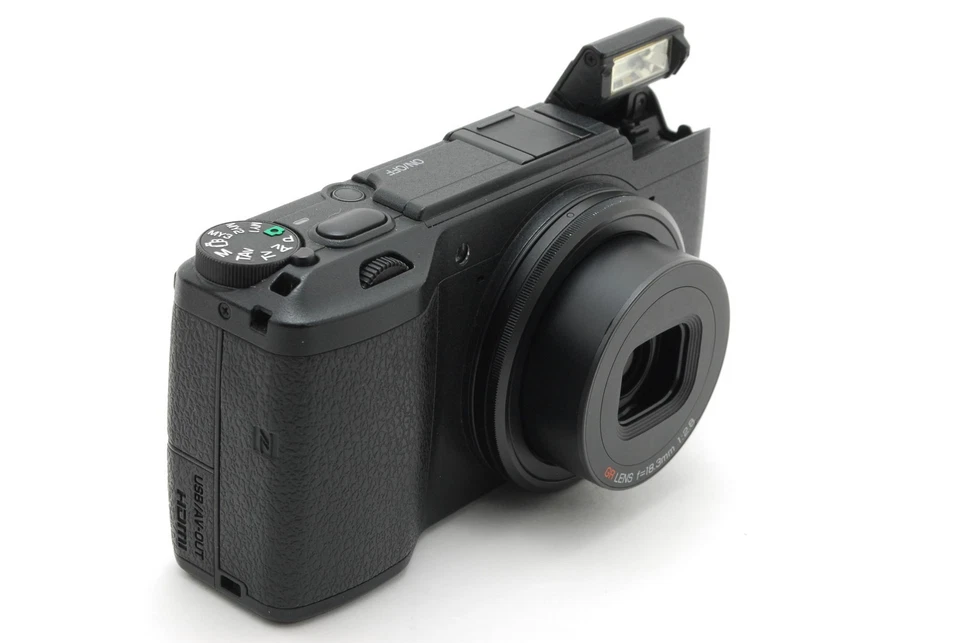 2,190 Shots!! [NEAR MINT W/BOX] Ricoh GR II 16.2MP Black Digital Camera JAPAN - Image 4 of 4