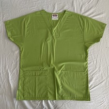 Scrub Wear Unisex V-Neck Medical Scrub Top with Pockets Green