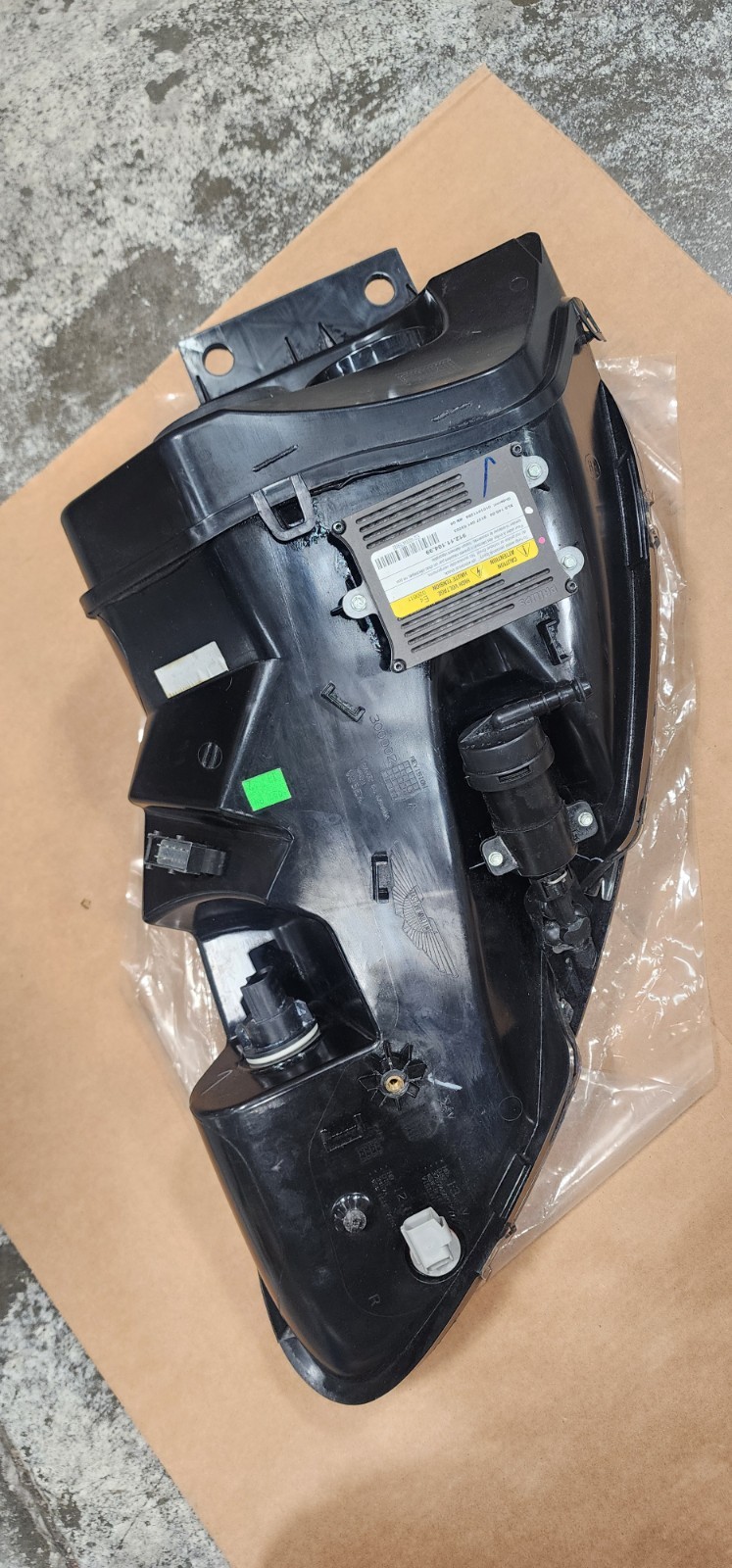 Aston Martin DBS Volante 2007-2014 Right Headlight