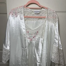Vintage Val Mode Light White/Pink Floral Lace Robe Lingerie Set Size Medium