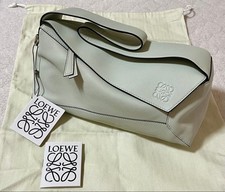 Neue und unbenutzte LOEWE Puzzle Hobo Bag hellgrün LOEWE Zubehör dabei