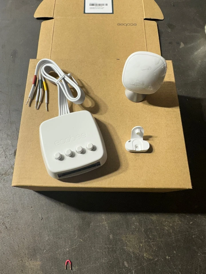 Ecobee Room Sensor + Extender Kit - Image 4 of 4