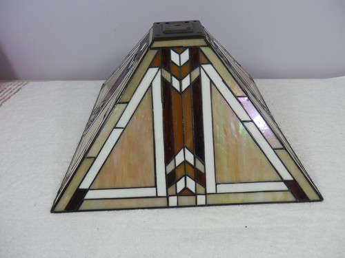 Stained Glass Tiffany Style 15" Lamp Shade - Picture 3 of 11