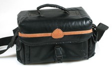 CAMERA BAG W/ STRAP, BLACK 11x7x6 