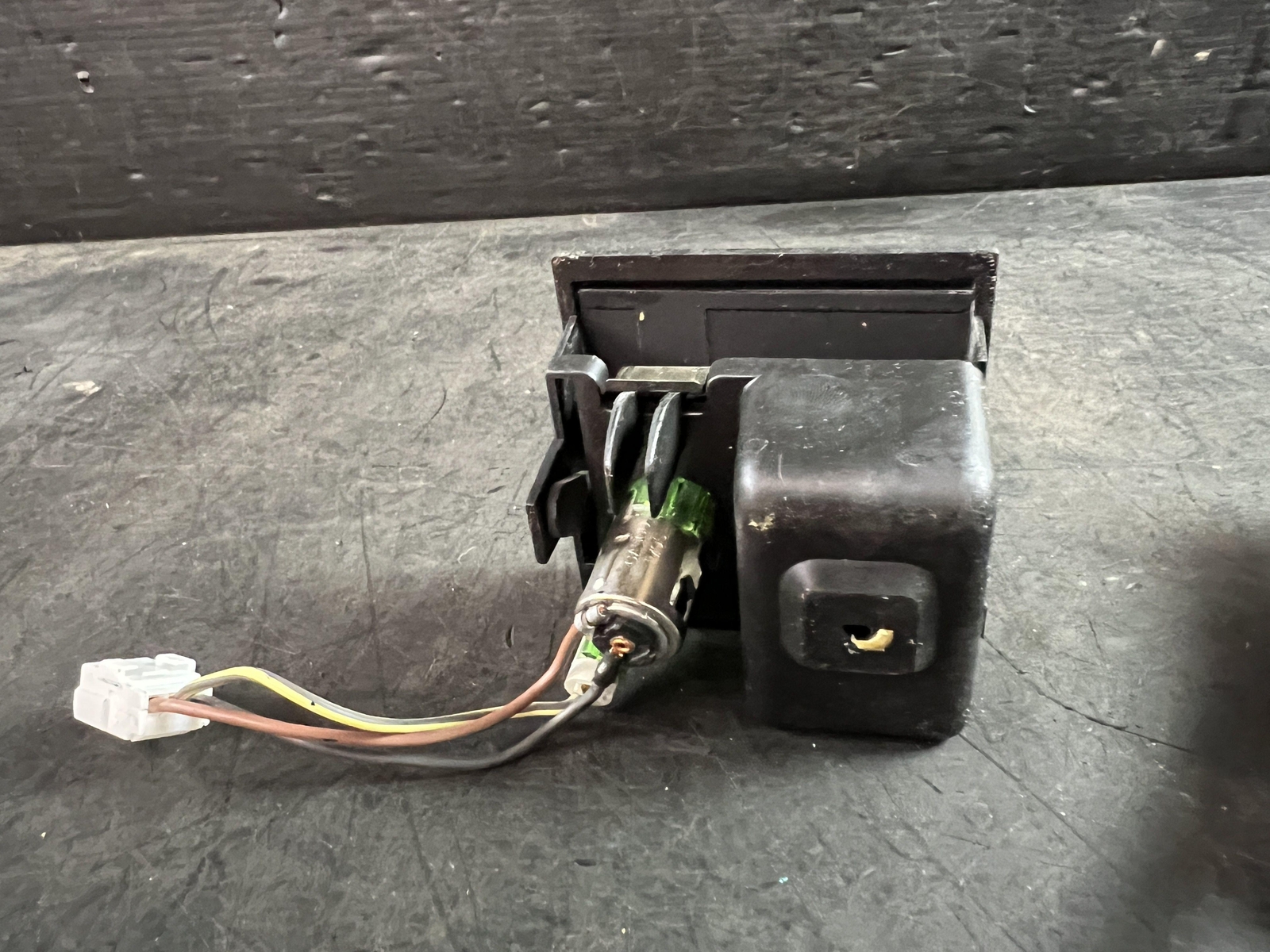 02-06 MASERATI SPYDER CONVERTIBLE TOP ROOF SWITCH