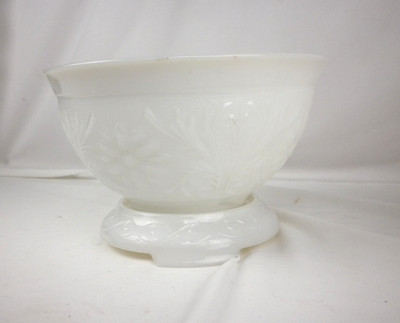 Vintage Anchor Hocking White Milk Glass Sandwich Daisy Punch Bowl w/Base Stand