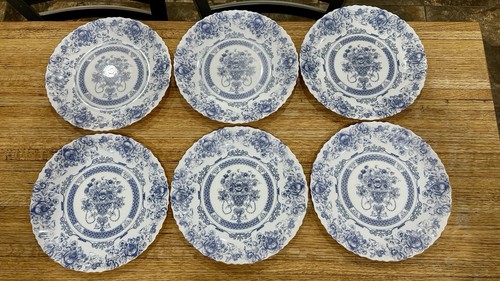 Honorine By Arcopal France Dinner Plates 10.75” Blue&White Vintage READ!