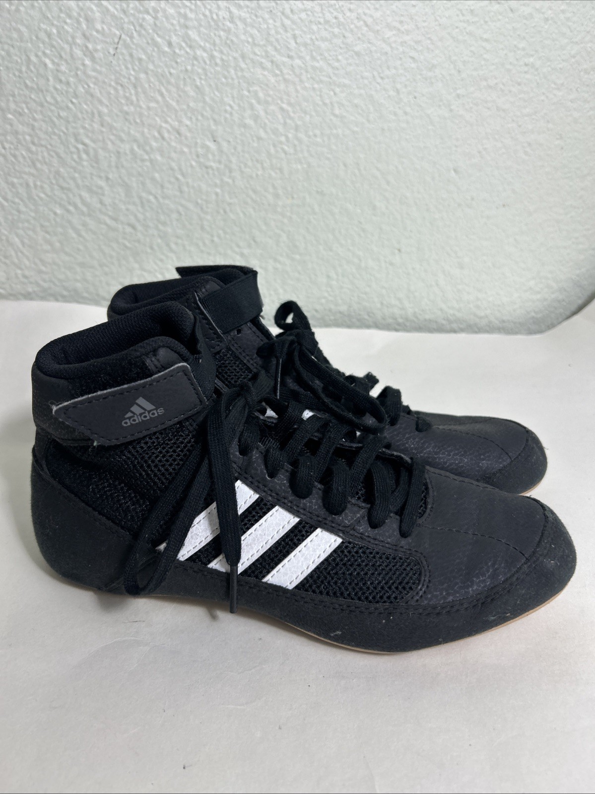 Adidas HVC Youth Wrestling Shoes Boxing Matt Black AQ3327 Size 4 Adidas HVC Youth Wrestling Shoes Boxing Matt Black AQ3327 Size 4