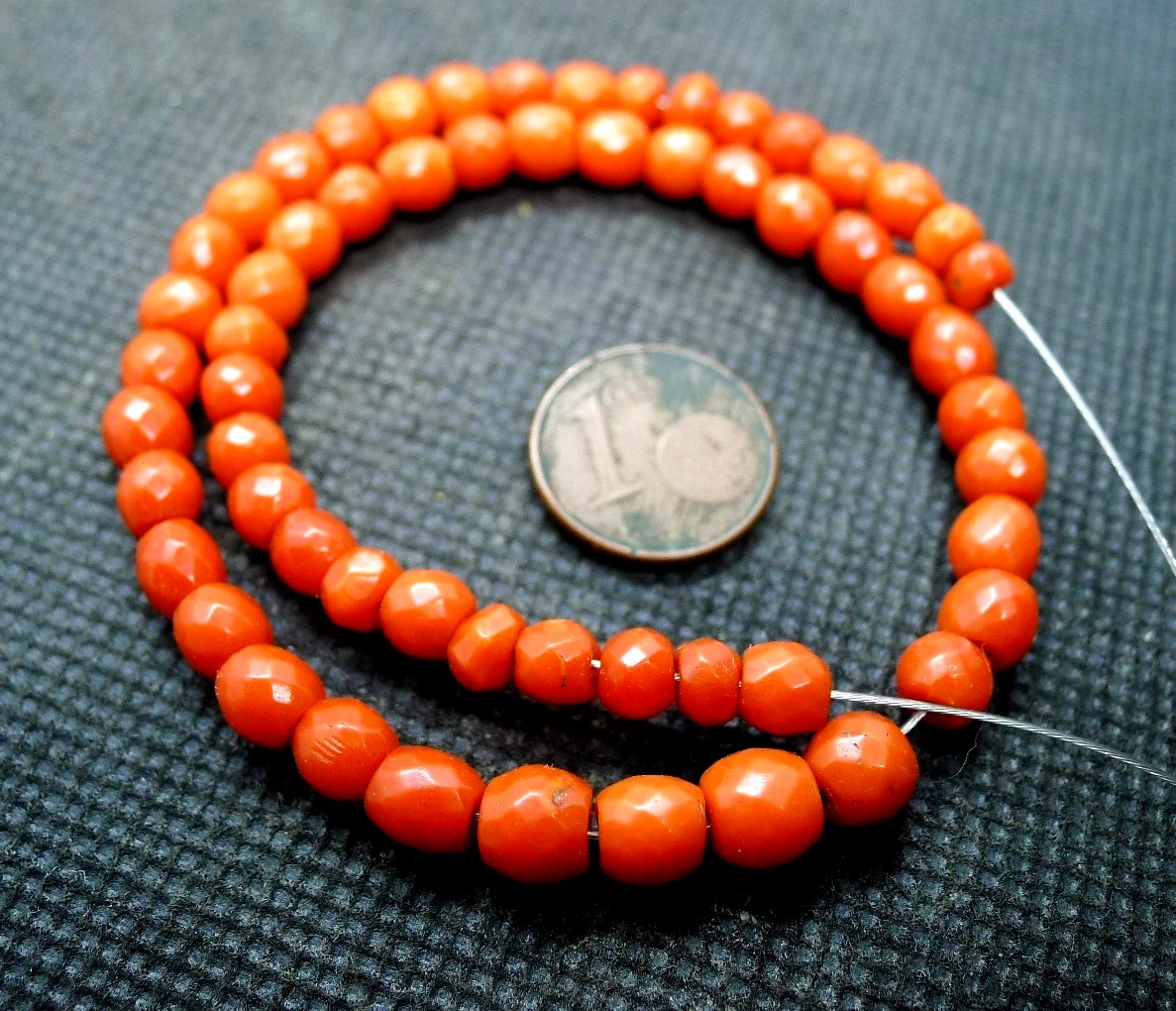 Collier Ancien En Corail Gorgone - Collier Mi-long D'occasion, Bijou Naturel