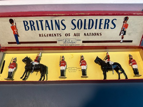VINTAGE BRITAINS TOY Soldiers Royal Navy EUR 45,00 - FR