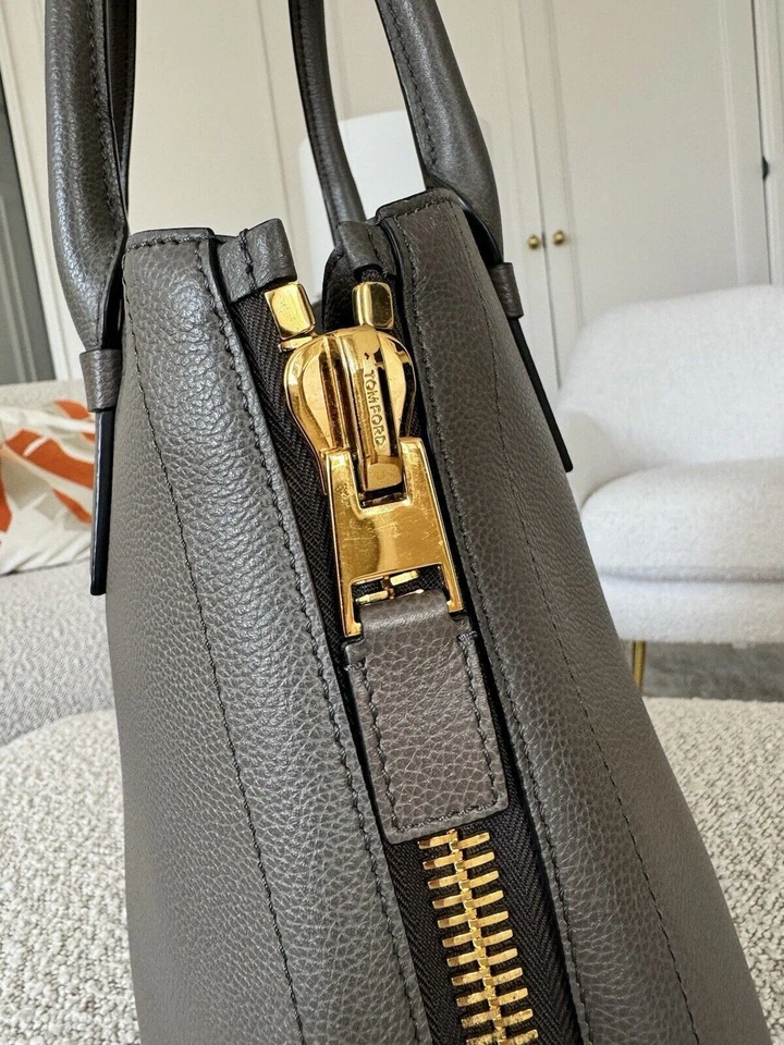 Bolso de mano 100 % auténtico Tom Ford para mujer con asa superior cuero gris PVP 2.100 USADO Foto 3 de 4