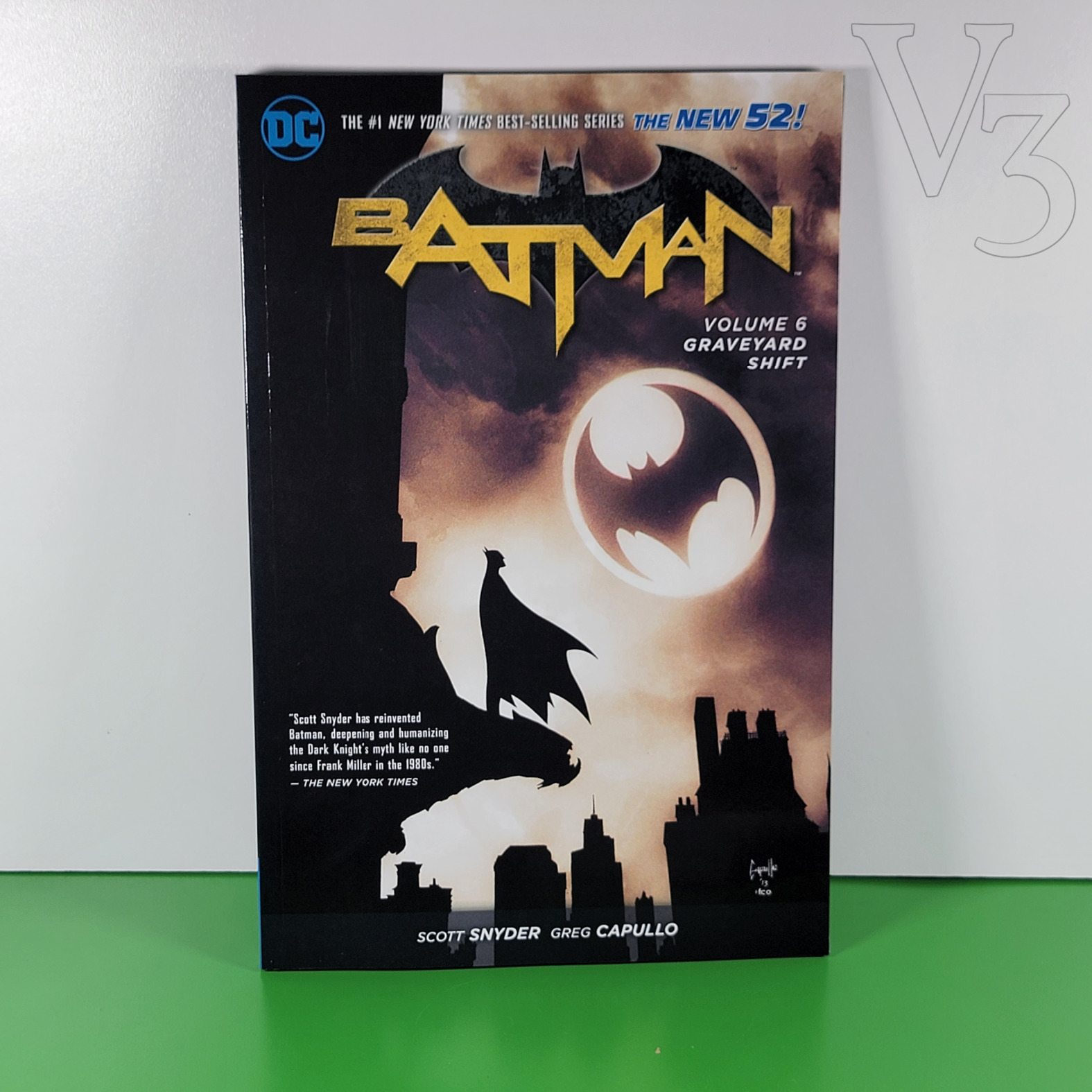 2015 DC Comics: BATMAN Volume 6 GRAVEYARD SHIFT | The New 52! | Paperback