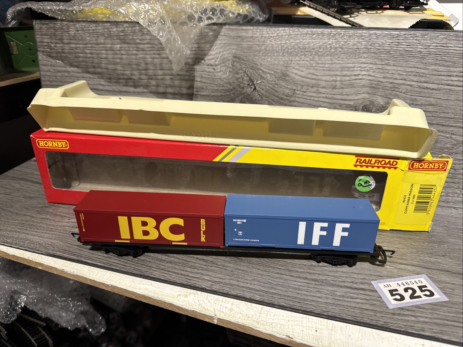 HORNBY Wagon R6425 Container Bogie with 2 x 30ft Containers - Railroad