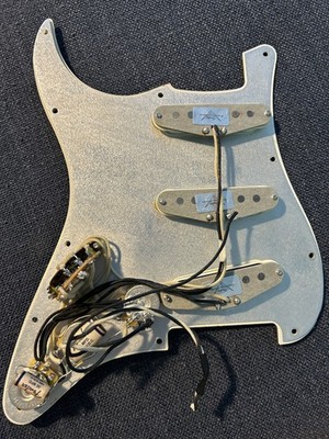 Fender Stratocaster Custom Shop '69 Loaded Strat Pickups pre wired Pickguard