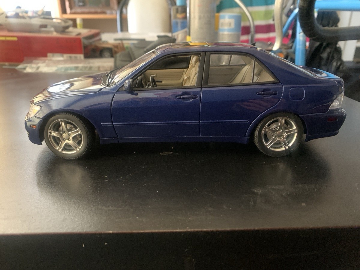 Autoart Lexus IS300 1:18 Scale Diecast Model Car Blue | eBay