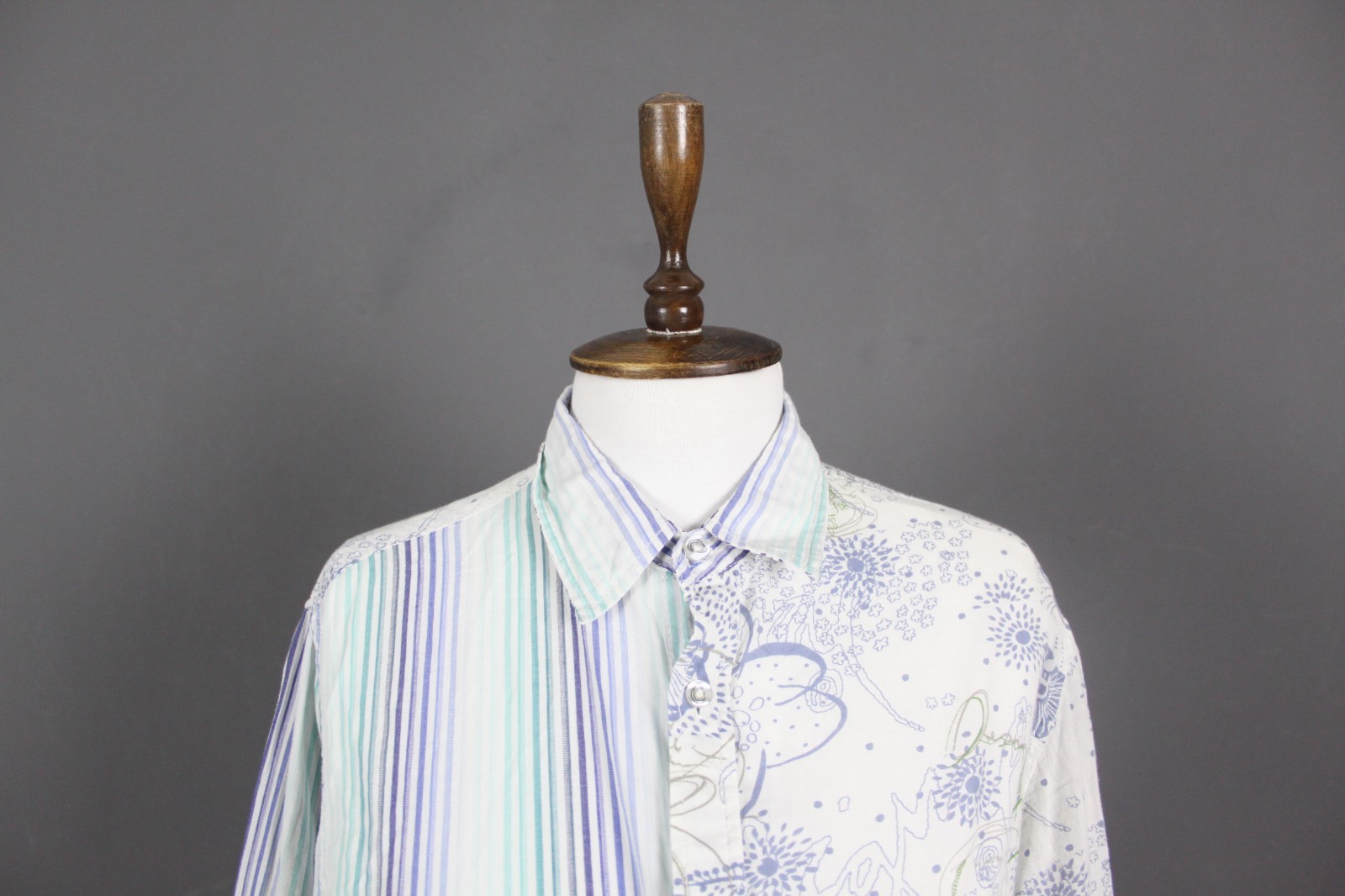 Desigual Multi Patterned Collared Regular Fit But… - image 2