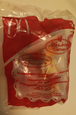 STRAWBERRY SHORTCAKE MCDONALDS HAPPY MEAL GARDEN FUN TOY 2006 2 SEALED