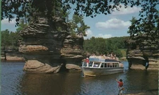 Vintage Wisconsin WI Postcard The Sugar Bowl Passenger Boat Lower Dells River