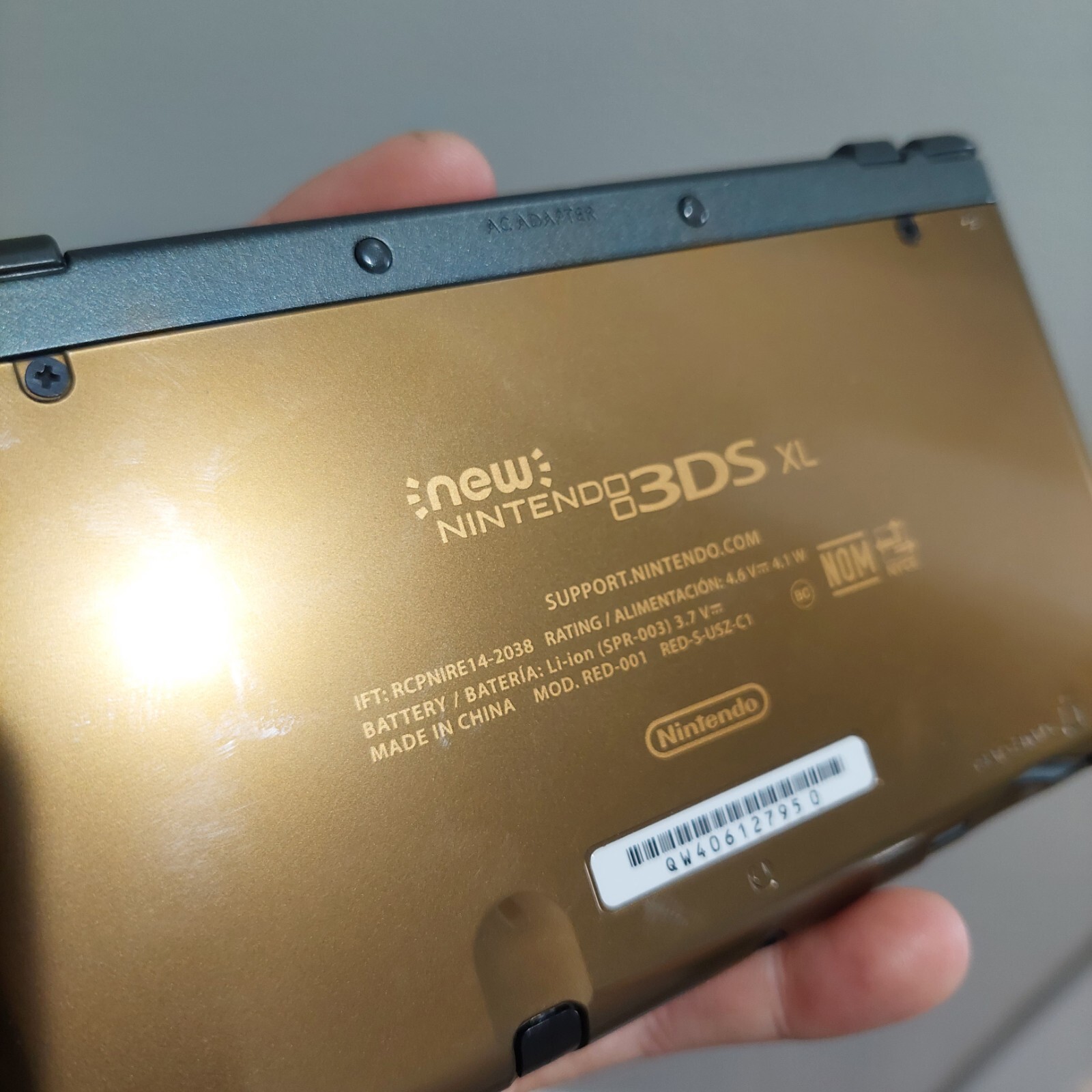 Nintendo New 3DS XL Legend of Zelda Hyrule Gold Edition w/ Charger and