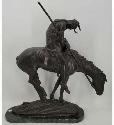 Un très grand bronze, bronze américain James Earle Fraser 1876-1953 "FIN DE PISTE" - Photo 1/20