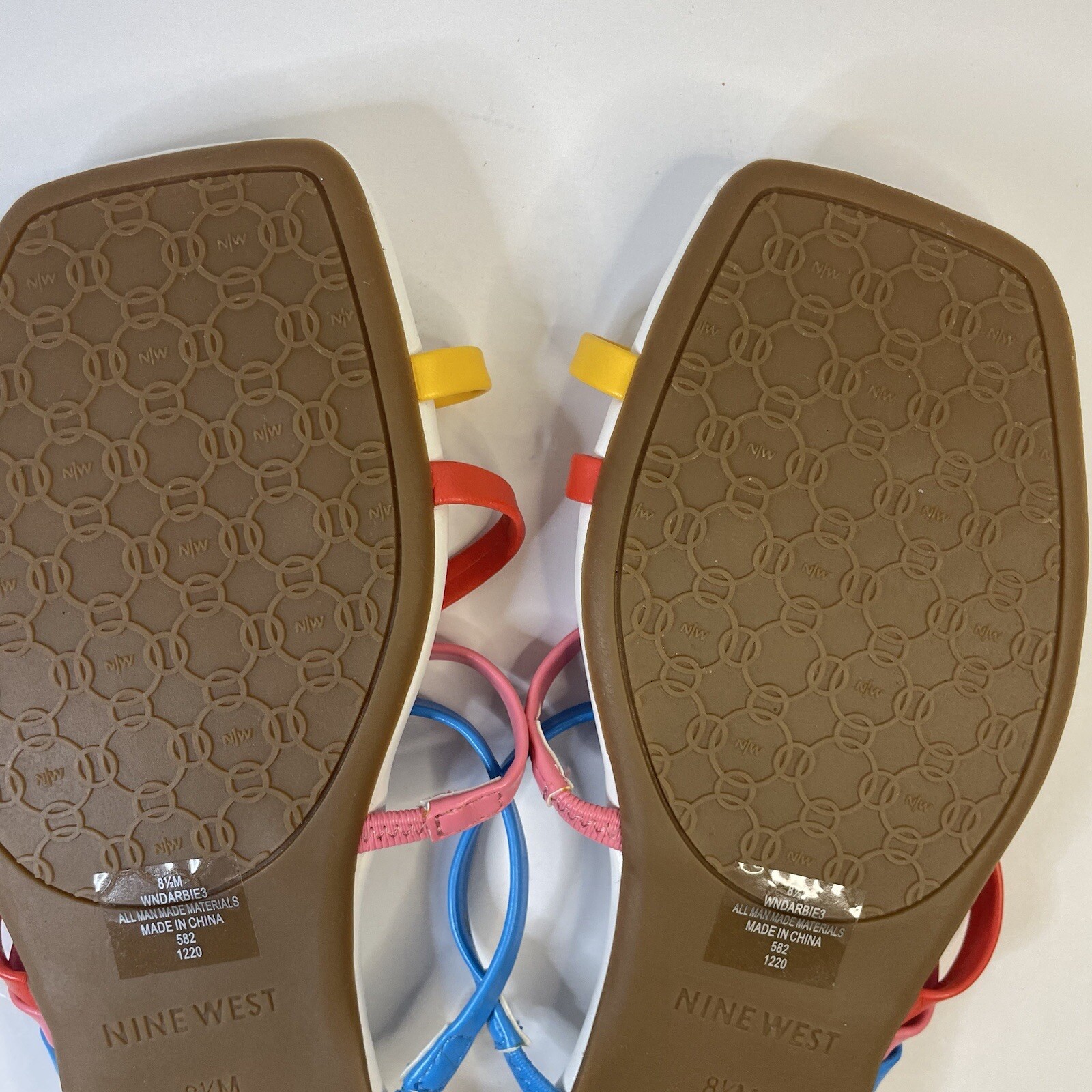 Nine West Women’s Strapped Slip On Flats Sandals Sz 8.5 White & Multi Color image 4