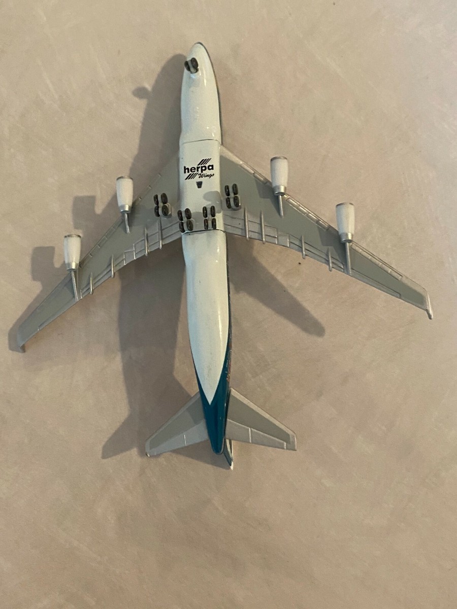 Herpa 1:500 Cathay Pacific Boeing 747-400 The Spirit of Hong