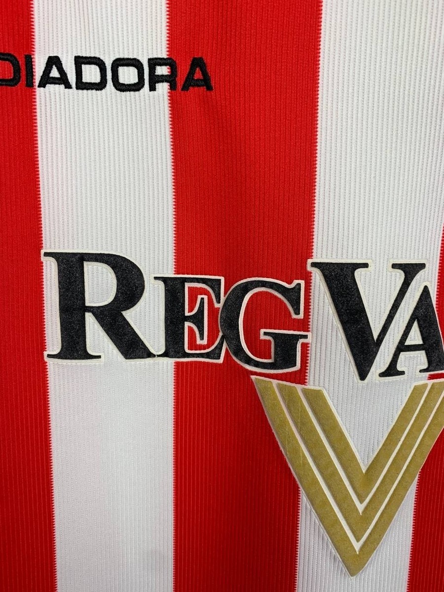Sunderland dévoile son maillot 24/25 avec hummel