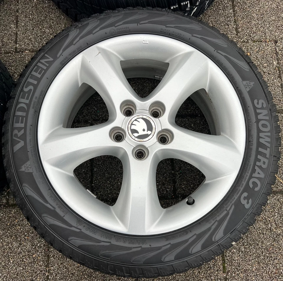4 ORIGINAL 15" ALU WINTERRÄDER SKODA ROOMSTER 5J 185/55R15 86H 5J0601025A WINTER - Bild 4 von 4