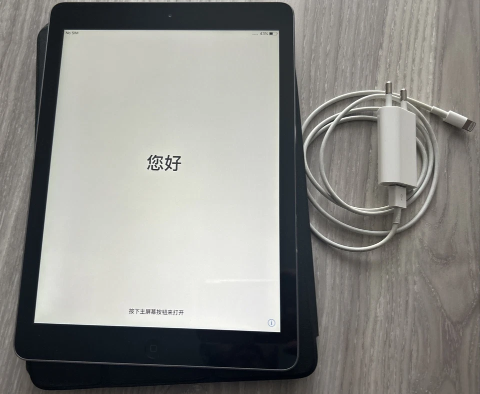 Apple iPad Air 1. Gen. 32GB, WLAN + Cellular, 24,64 cm (9,7 Zoll)